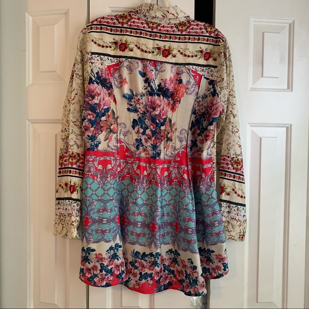Cyrena Anthropologie floral top size medium - Picture 2 of 11